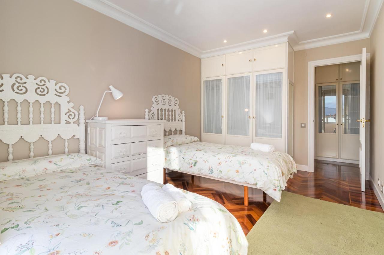 Apartamento Luminoso Cerca Playa Sardinero Con Parking Privado Santander Exteriör bild