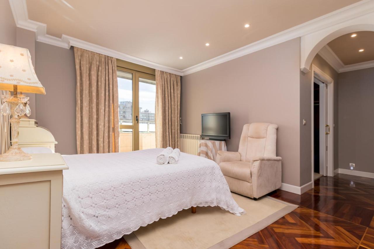 Apartamento Luminoso Cerca Playa Sardinero Con Parking Privado Santander Exteriör bild